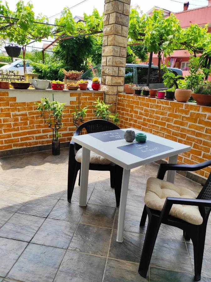 Casa Nostra II Appartement Funtana Buitenkant foto