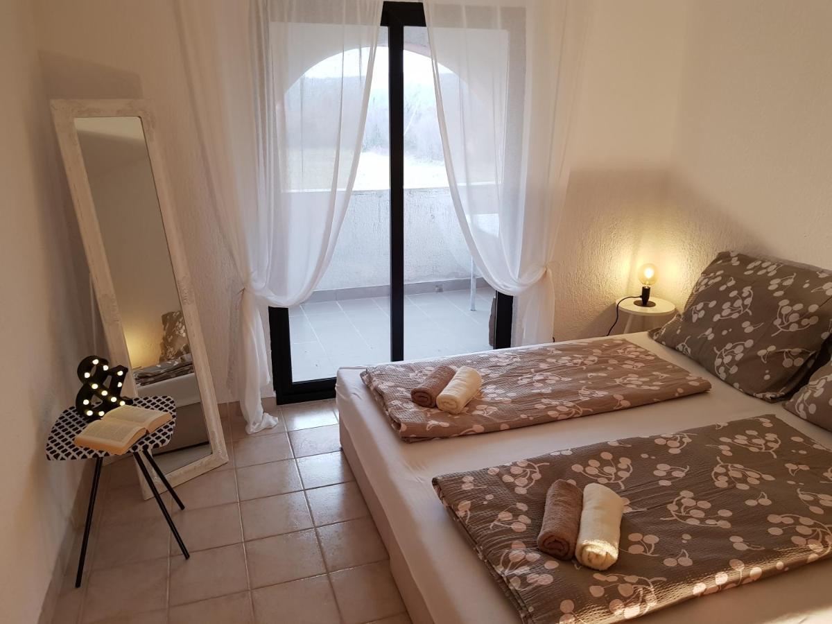 Casa Nostra II Appartement Funtana Buitenkant foto