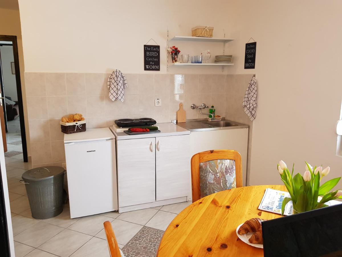 Casa Nostra II Appartement Funtana Buitenkant foto