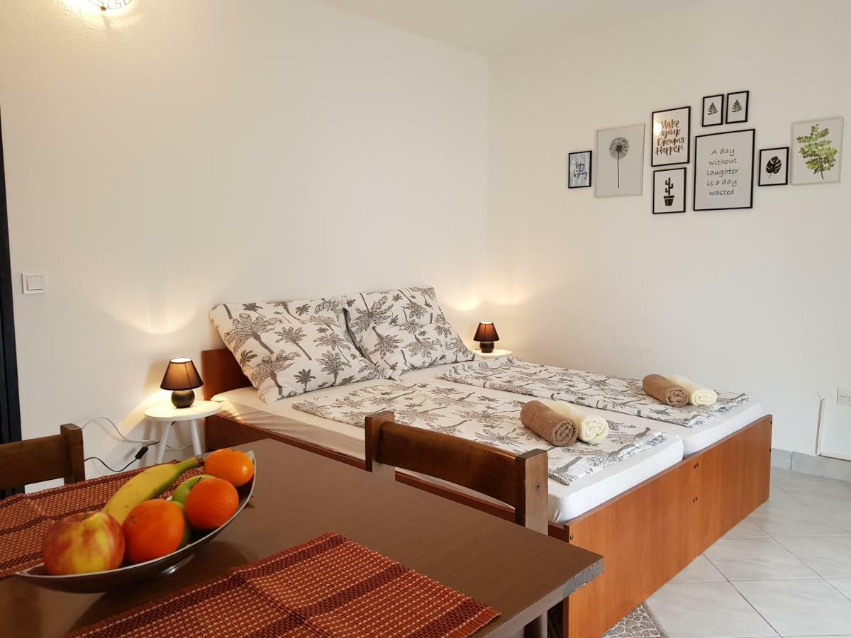 Casa Nostra II Appartement Funtana Buitenkant foto